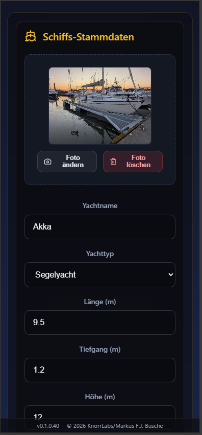 Fartygsdata med foto av yacht